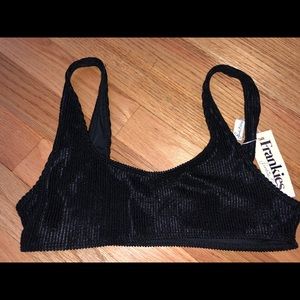 Frankies Wilderness Top - Black  - Small - New